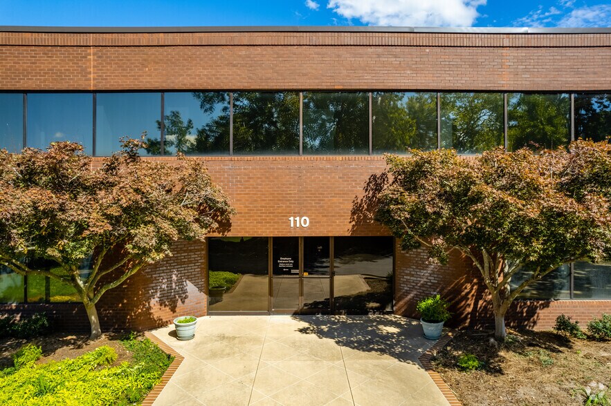 More Photos Of 110 Westwood Pl, Brentwood Office Residential For Sale