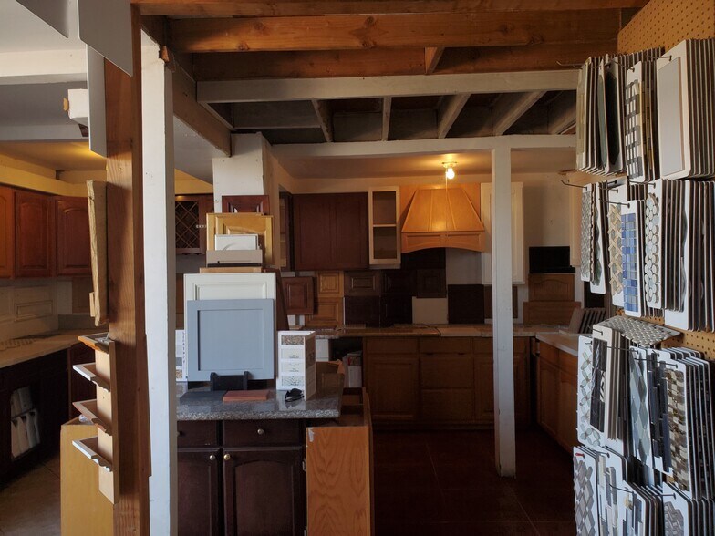 More Photos Of 6501 Broadway, Los Angeles Storefront Retail Office For Sale