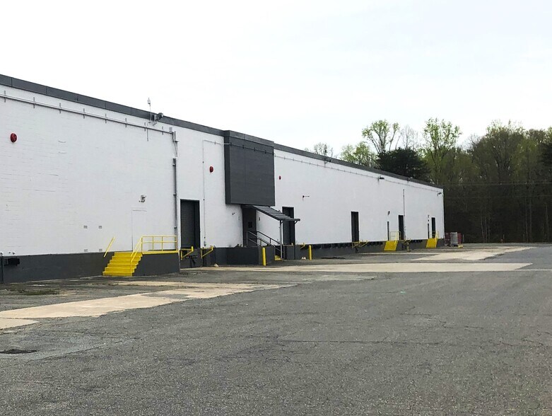 More Photos Of 2525 Blacksburg Rd, Grover Warehouse For Lease