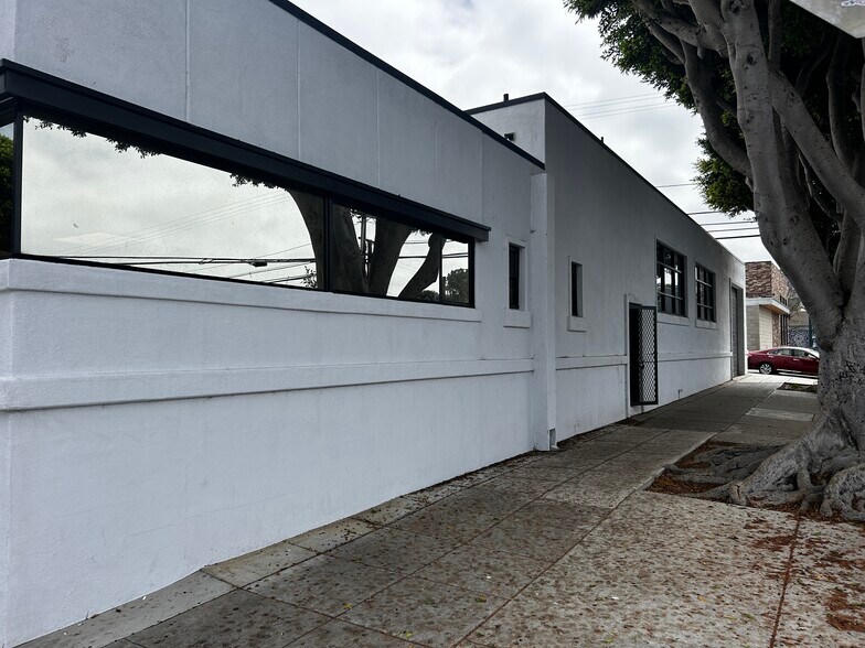 More Photos Of 687 2nd St, Encinitas Restaurant For Lease