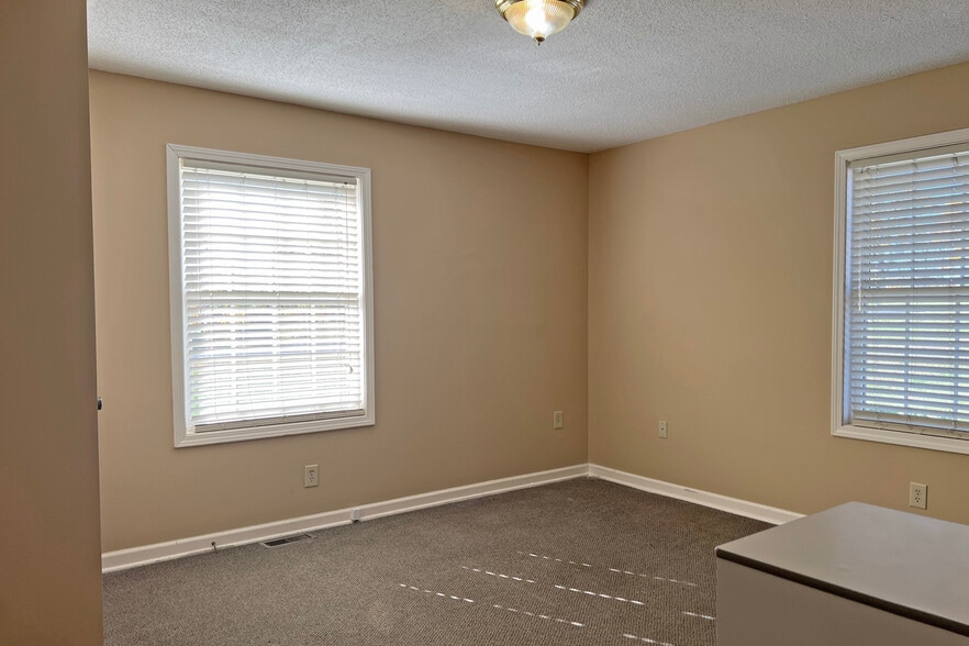 More Photos Of 1119 Brookhaven Rd, Franklin Healthcare For Sale