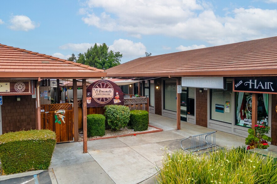 More Photos Of 191 San Felipe Rd, Hollister Unknown For Lease