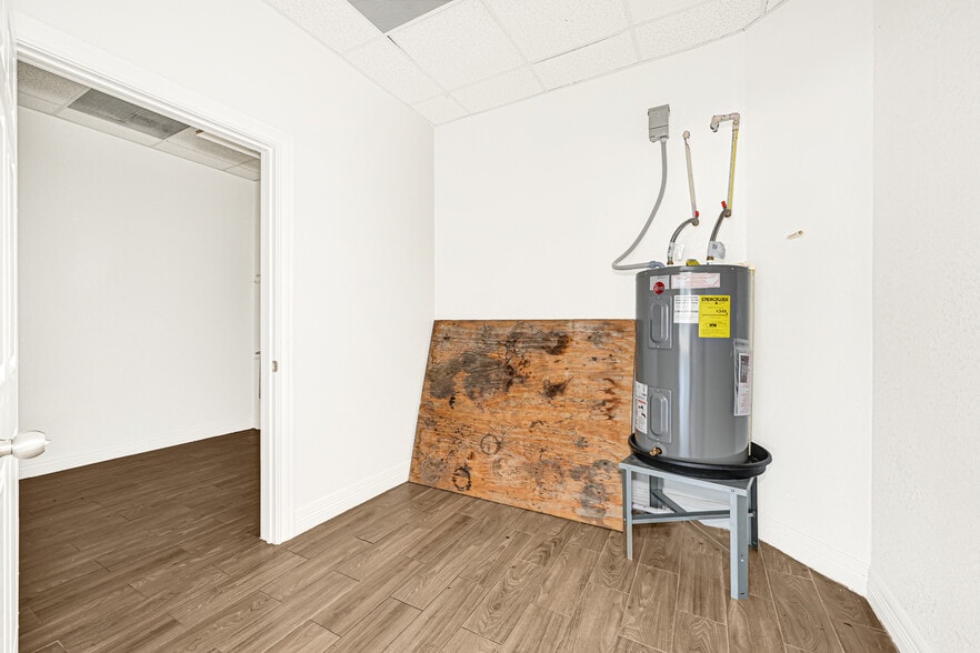 More Photos Of 4690 Burke Rd, Pasadena Storefront Retail Office For Sale