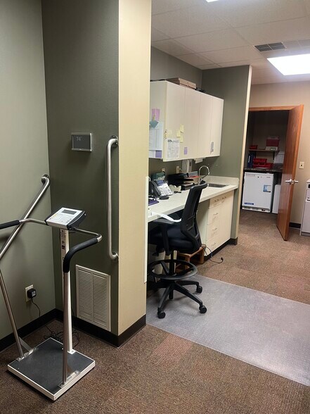 More Photos Of 103 S 3rd Ave, Edgar Medical For Sale