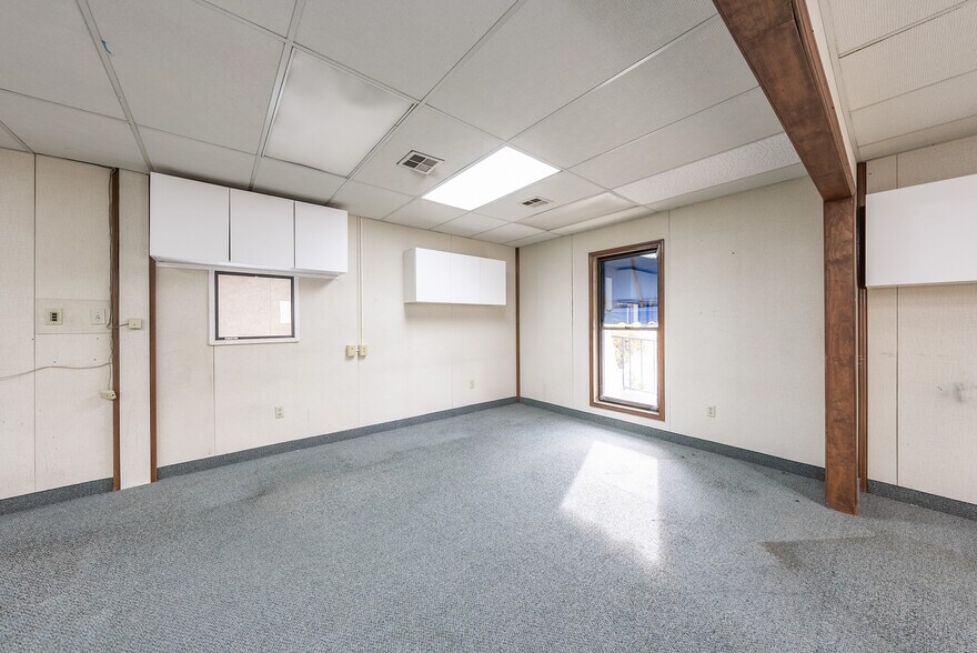 More Photos Of 927 O St, Firebaugh Healthcare For Sale