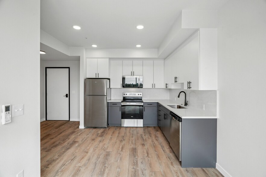 More Photos Of 120 Bush St S, Salem Apartments For Lease