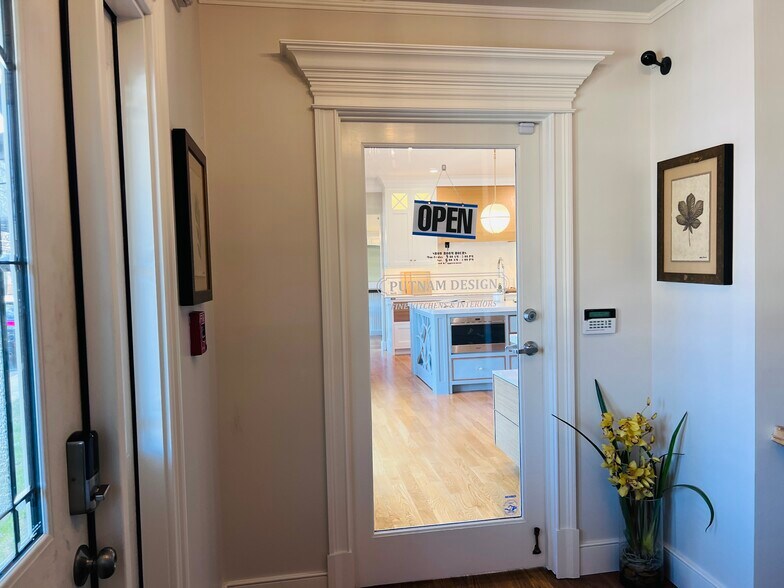 More Photos Of 406 E Putnam Ave, Cos Cob Office For Sale