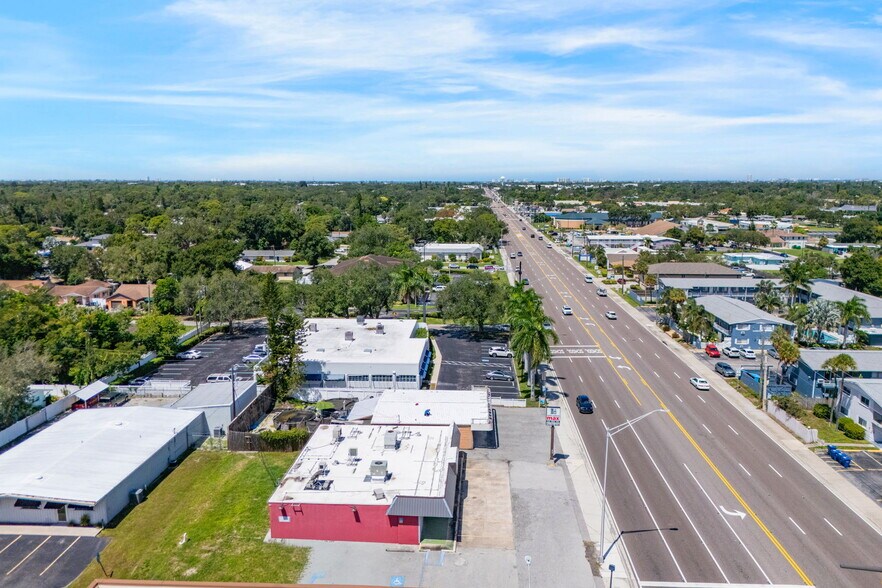 More Photos Of 3090 Bee Ridge Rd, Sarasota Convenience Store For Sale