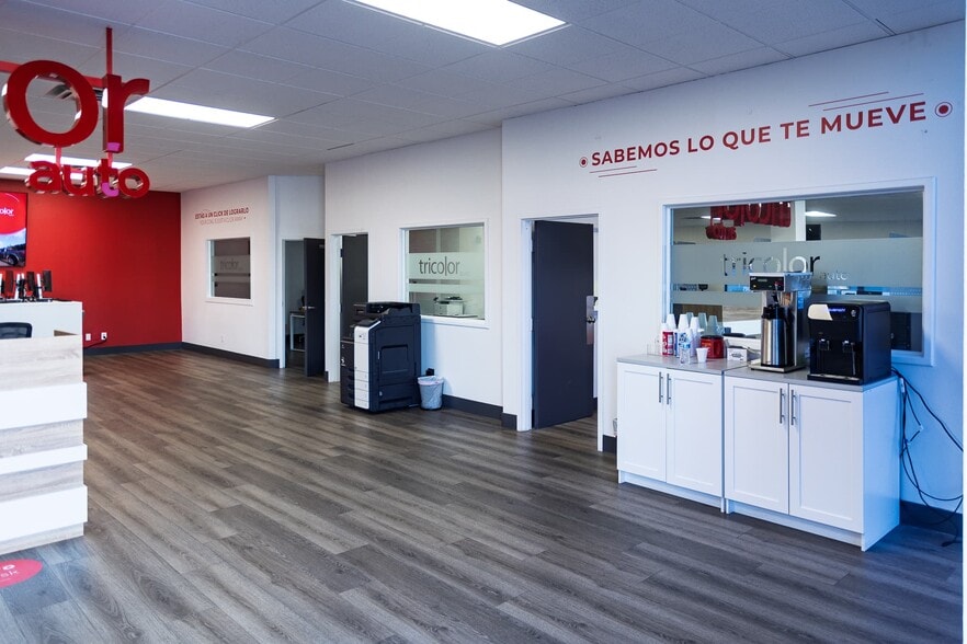 More Photos Of 3105 E Sahara Ave, Las Vegas Auto Repair For Lease