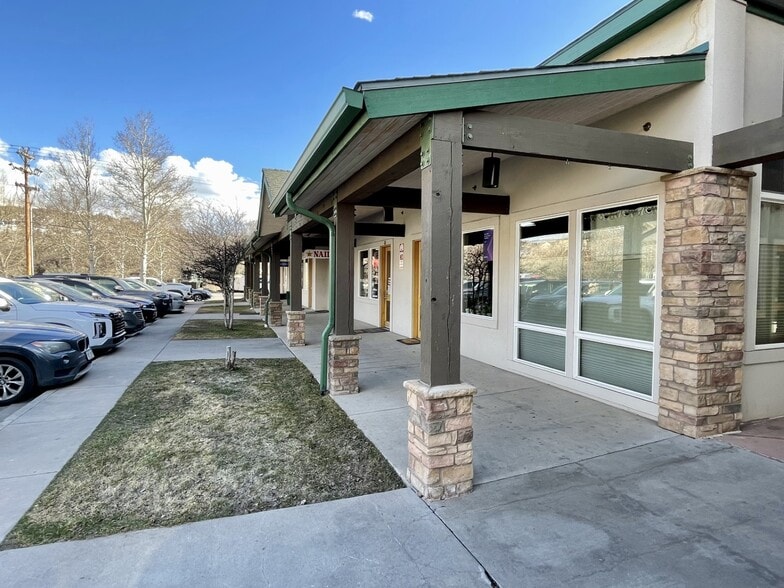 More Photos Of 50 Chambers Ave, Eagle Storefront For Lease