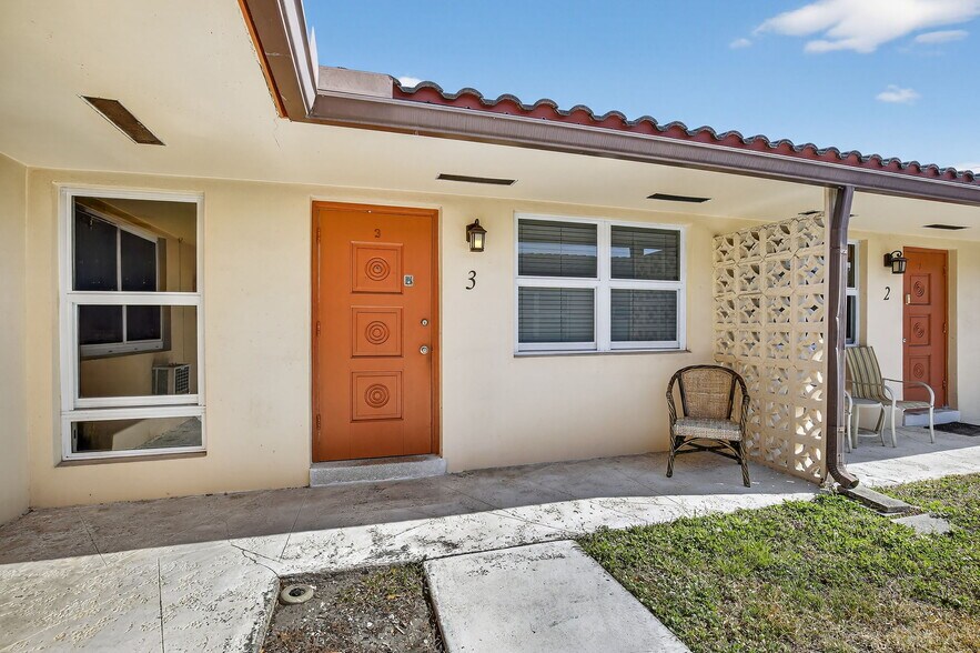 More Photos Of 4825 NE 23rd Ave, Fort Lauderdale Apartments For Sale