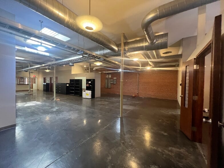 More Photos Of 624 W Sheridan Ave, Oklahoma City Office For Lease