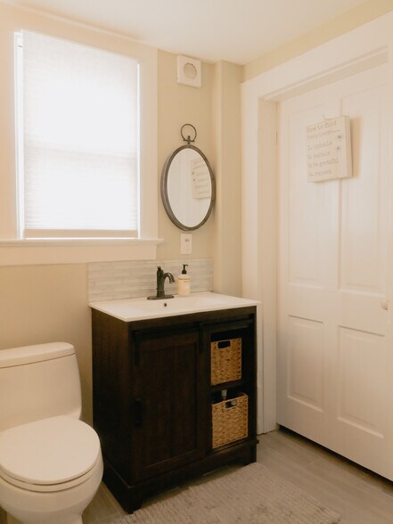 More Photos Of 417 Main St, Laurel Office For Lease