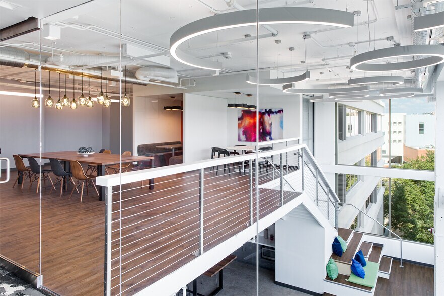 More Photos Of 8614 Westwood Center Dr, Vienna Office For Lease
