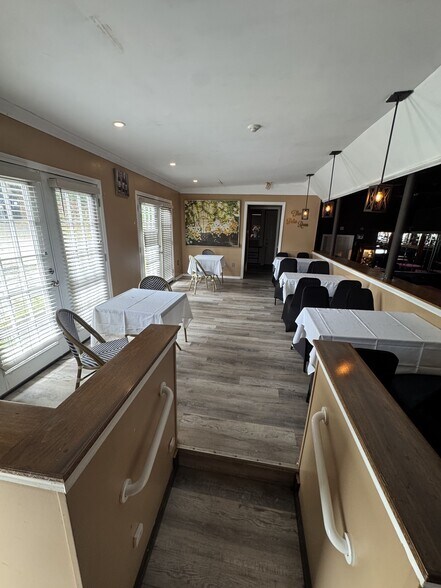 More Photos Of 439 Derby Ave, West Haven Restaurant For Sale