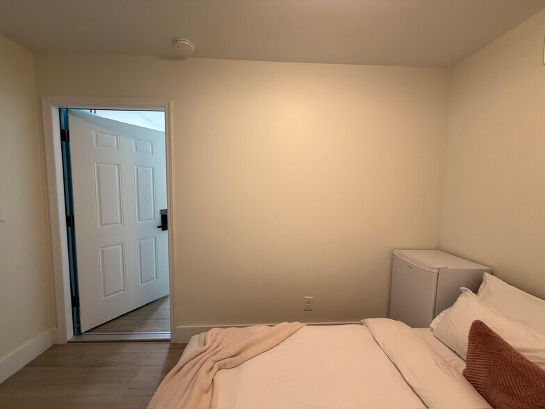 More Photos Of 2502 Tamarind Dr, Hutchinson Island Hotel For Sale