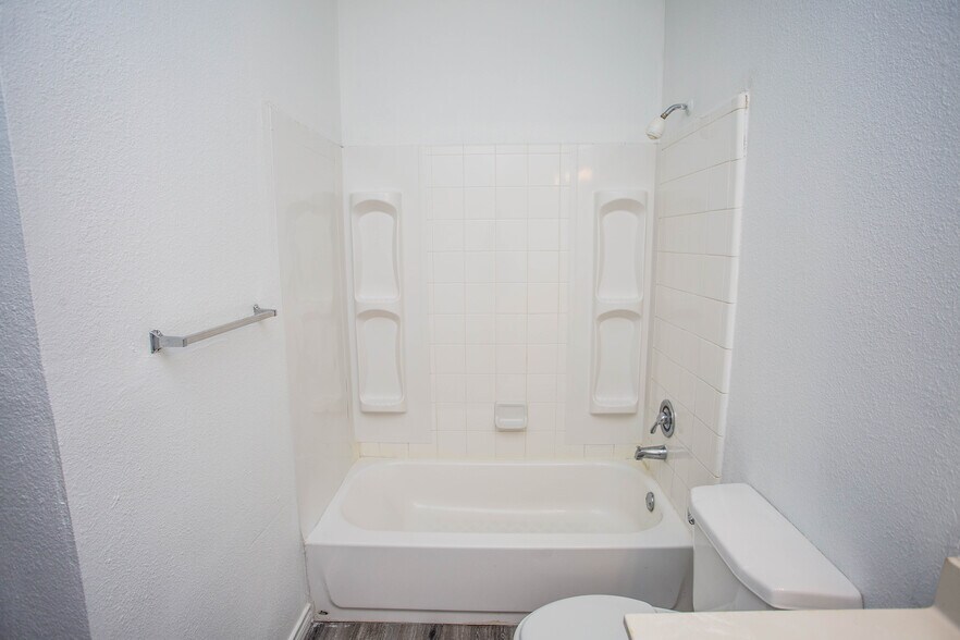 More Photos Of 2627 Oak Dr, Lubbock Apartments For Sale