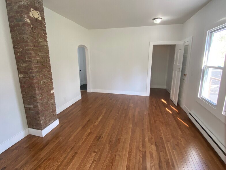 More Photos Of 105 Willowbrook Rd, South Abington Office Residential For Lease