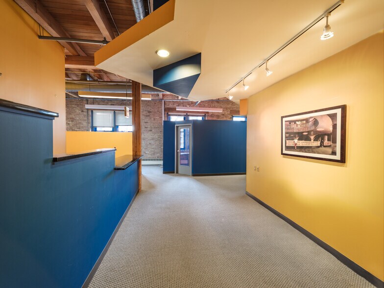 More Photos Of 430 W Erie St, Chicago Office For Lease