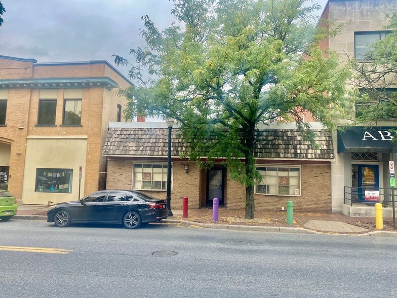 More Photos Of 115 W 4th St, Bethlehem Storefront For Lease