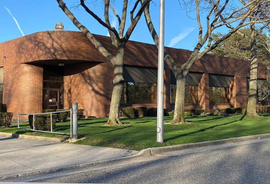 Primary Photo Of 45 Banfi Plz, Farmingdale Warehouse For Sale