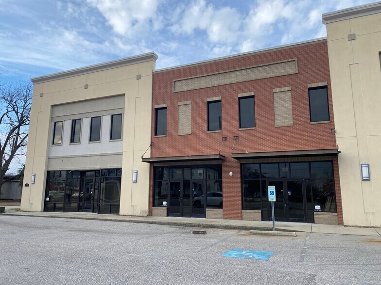 More Photos Of 150 Rowan St, Fayetteville Office For Sale