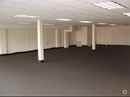 More Photos Of 712 SE Hawthorne Blvd, Portland Storefront Retail Office For Lease