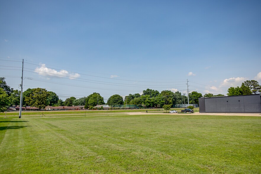 More Photos Of 325 Parker rd, Jonesboro Land For Sale