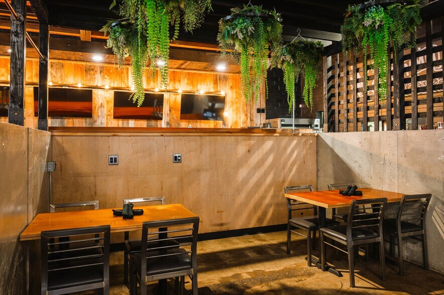 More Photos Of 151 River St, Elk Rapids General Retail For Sale