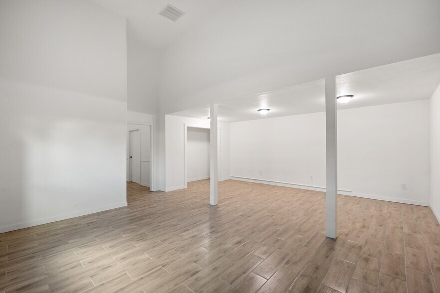 More Photos Of 1825 Baker St, Bakersfield Specialty For Sale