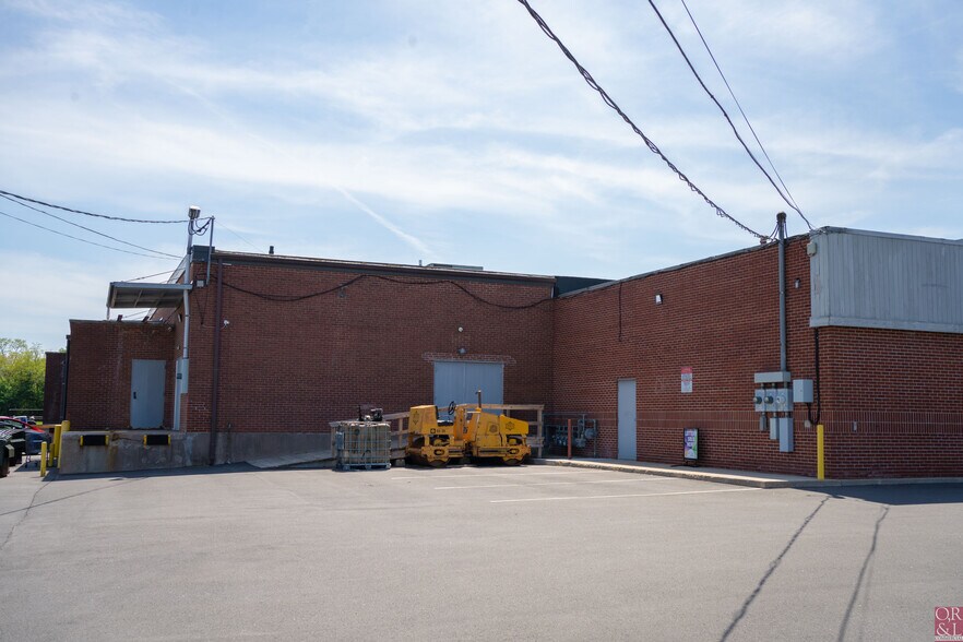 More Photos Of 58-62 East St, Plainville Storefront For Lease