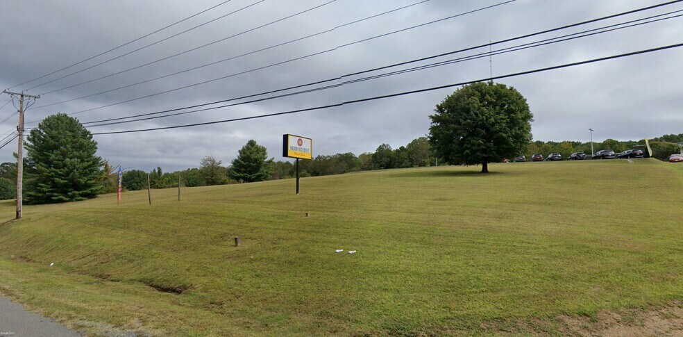 More Photos Of 1873 S Amherst Hwy, Amherst Auto Dealership For Sale