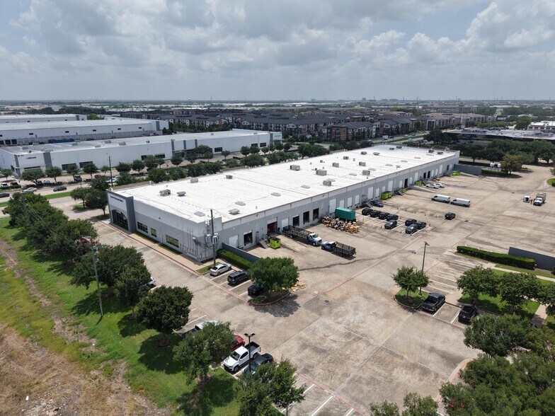More Photos Of 10650 W Airport Blvd, Stafford Unknown For Lease