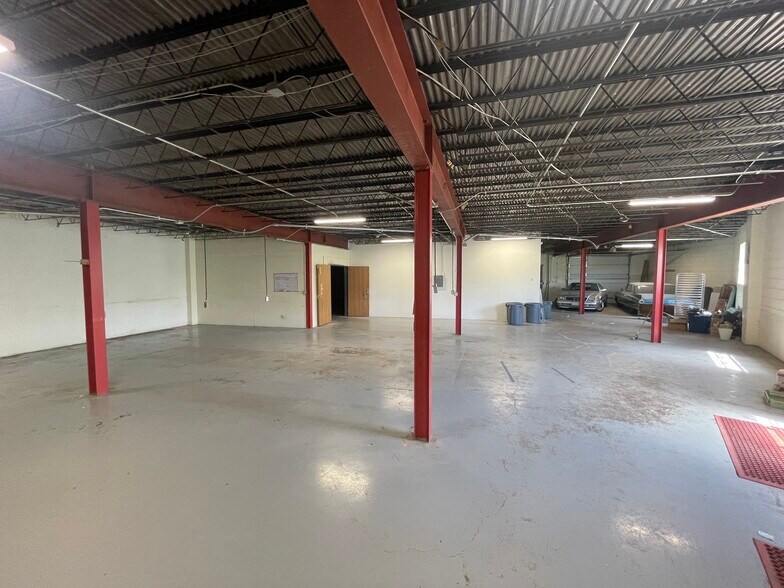 More Photos Of 5600 W 13th Ave, Denver Warehouse For Sale