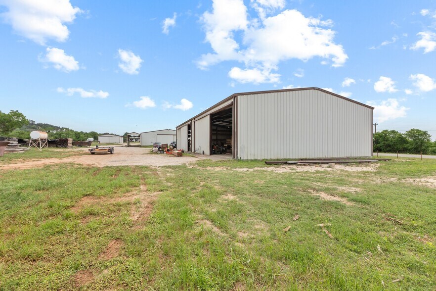 More Photos Of 2684 W US Highway 290, Fredericksburg Warehouse For Sale