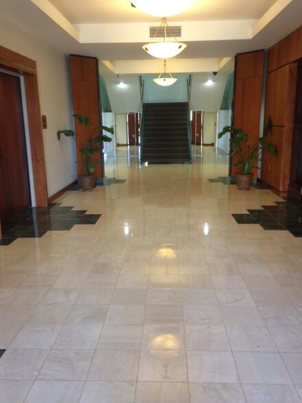 More Photos Of 1300 N Westshore Blvd, Tampa Office For Sale
