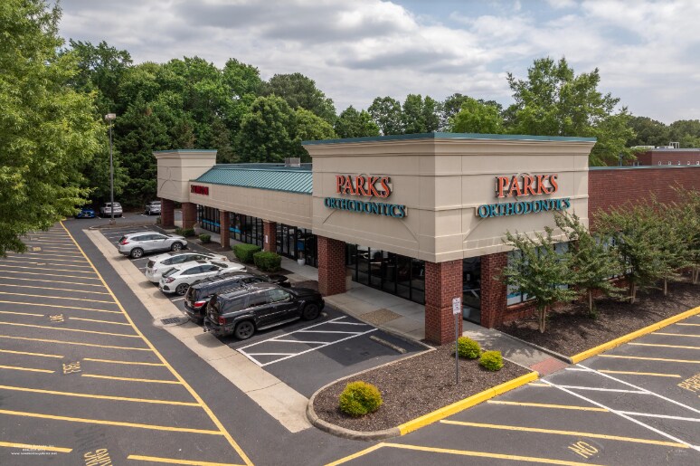 More Photos Of 101-211 Village Ave, Yorktown Unknown For Lease