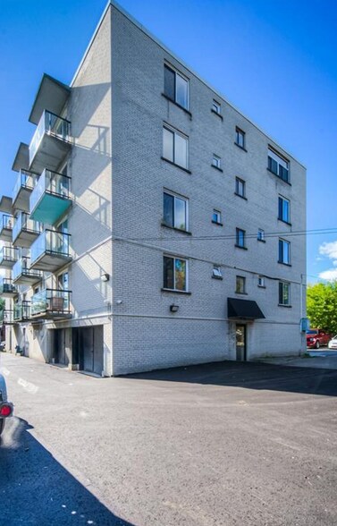 More Photos Of 30 Chatham St, Brantford Apartments For Sale