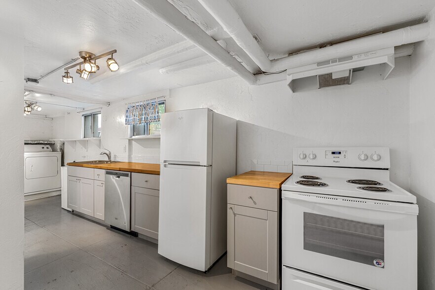 More Photos Of 204 Moran St, Reno Apartments For Sale