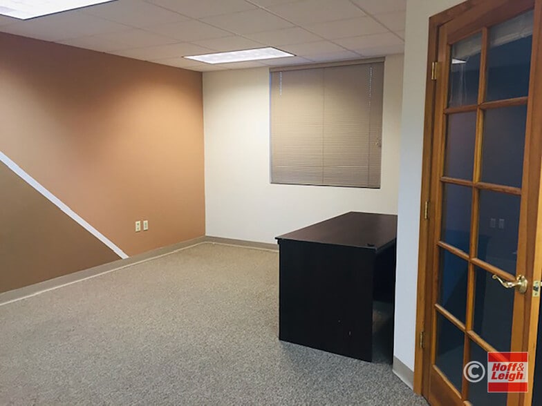 More Photos Of 6645 Delmonico Dr, Colorado Springs Office For Sale