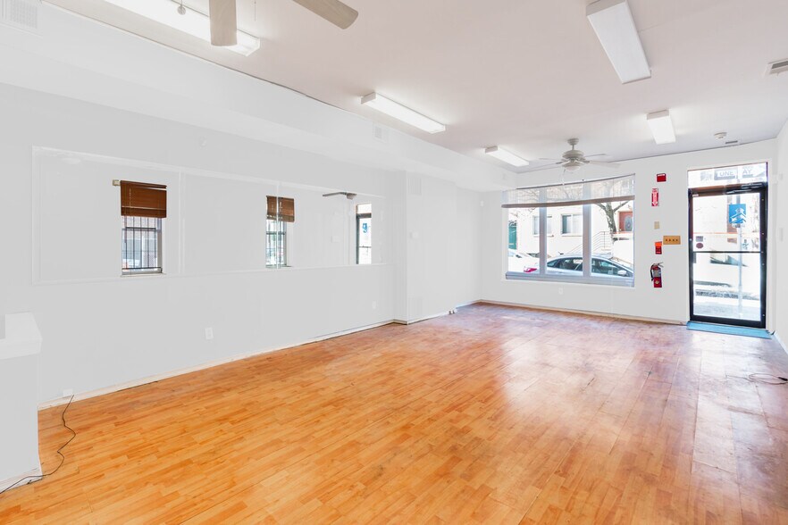More Photos Of 617 S 18th St, Philadelphia Storefront Retail Residential For Lease