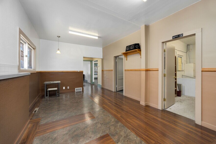 More Photos Of 1021 N Lincoln Ave, Loveland Freestanding For Sale