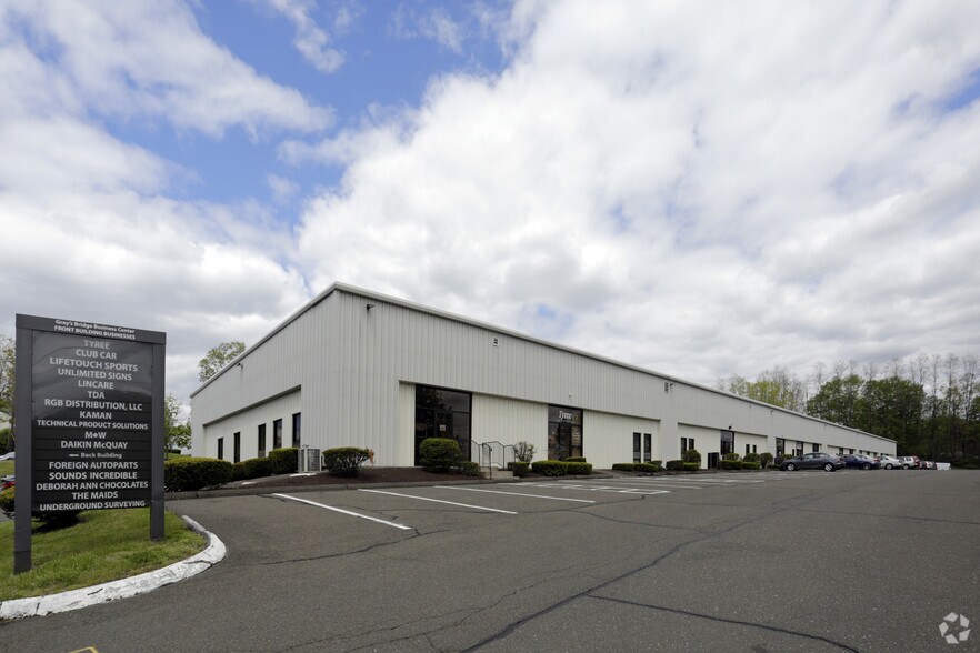 More Photos Of 72 Gray's Bridge Rd, Brookfield Flex For Lease