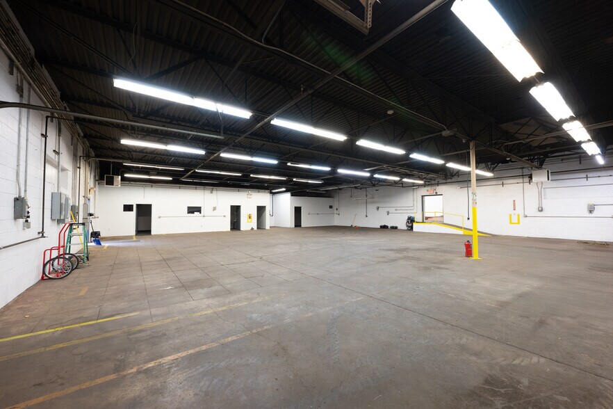 More Photos Of 425 N 3rd St, Allentown Warehouse For Lease