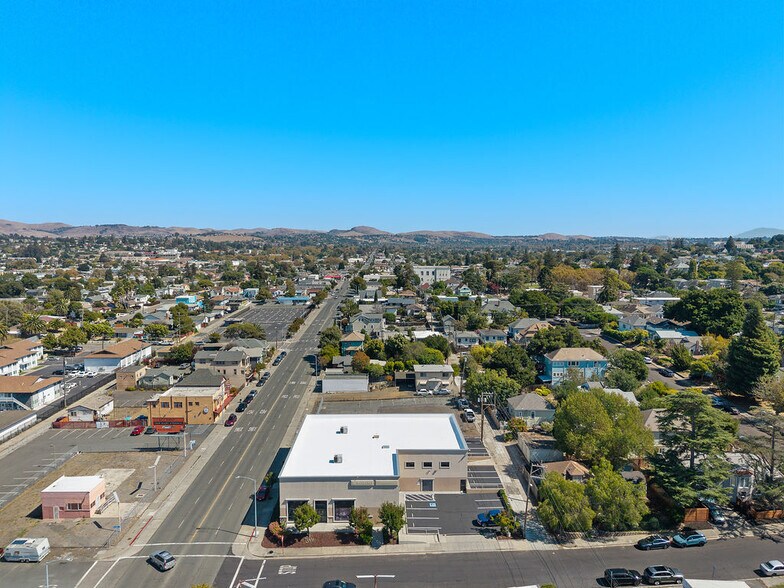 More Photos Of 111 Tennessee St, Vallejo Auto Dealership For Sale