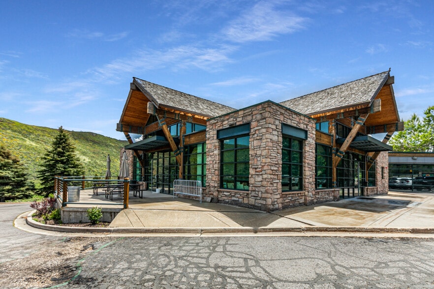 More Photos Of 2700 W Rasmussen Rd, Park City General Retail For Lease