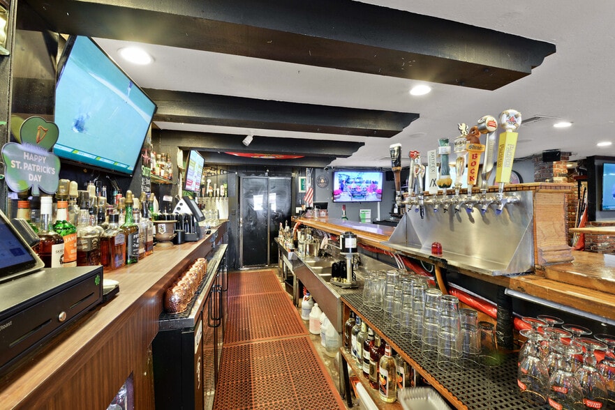 More Photos Of 2391 S El Camino Real, San Clemente Bar For Sale