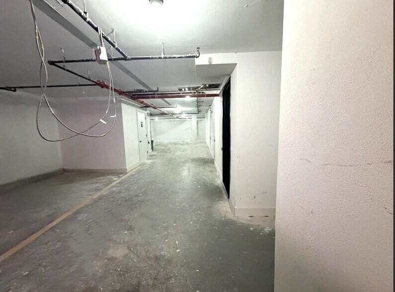 More Photos Of 104 Frost St, Brooklyn Warehouse For Lease