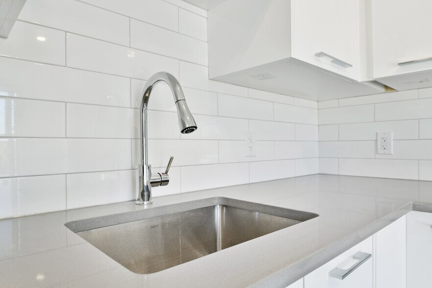 More Photos Of 369 Lafontaine Ave, Ottawa Apartments For Sale