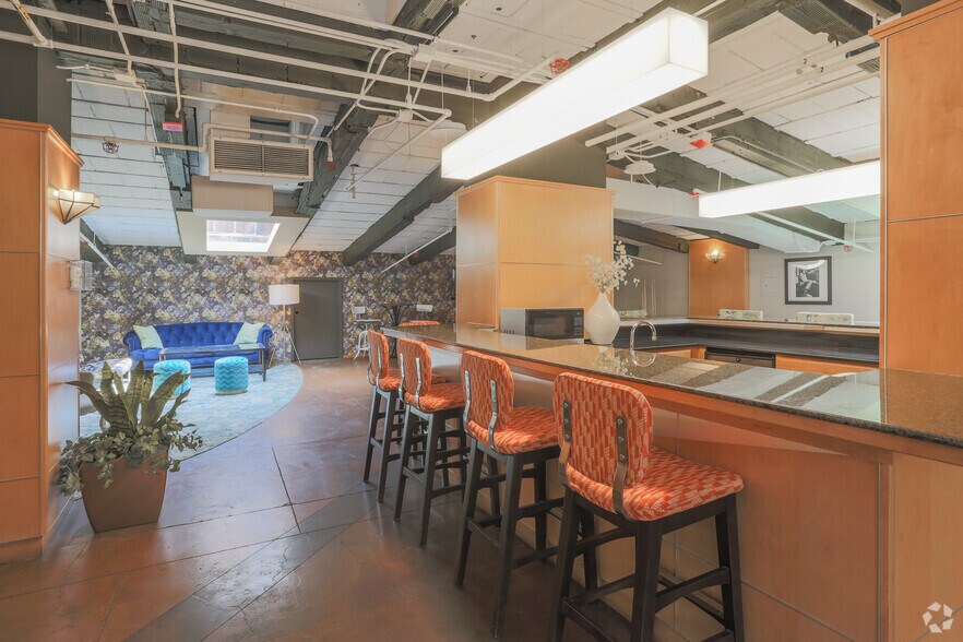 More Photos Of 343 S Dearborn St, Chicago Apartments For Lease